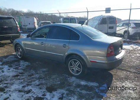2003 Volkswagen Passat Gls V6 from USA, damaged, VIN WVWPH63B83P446979
